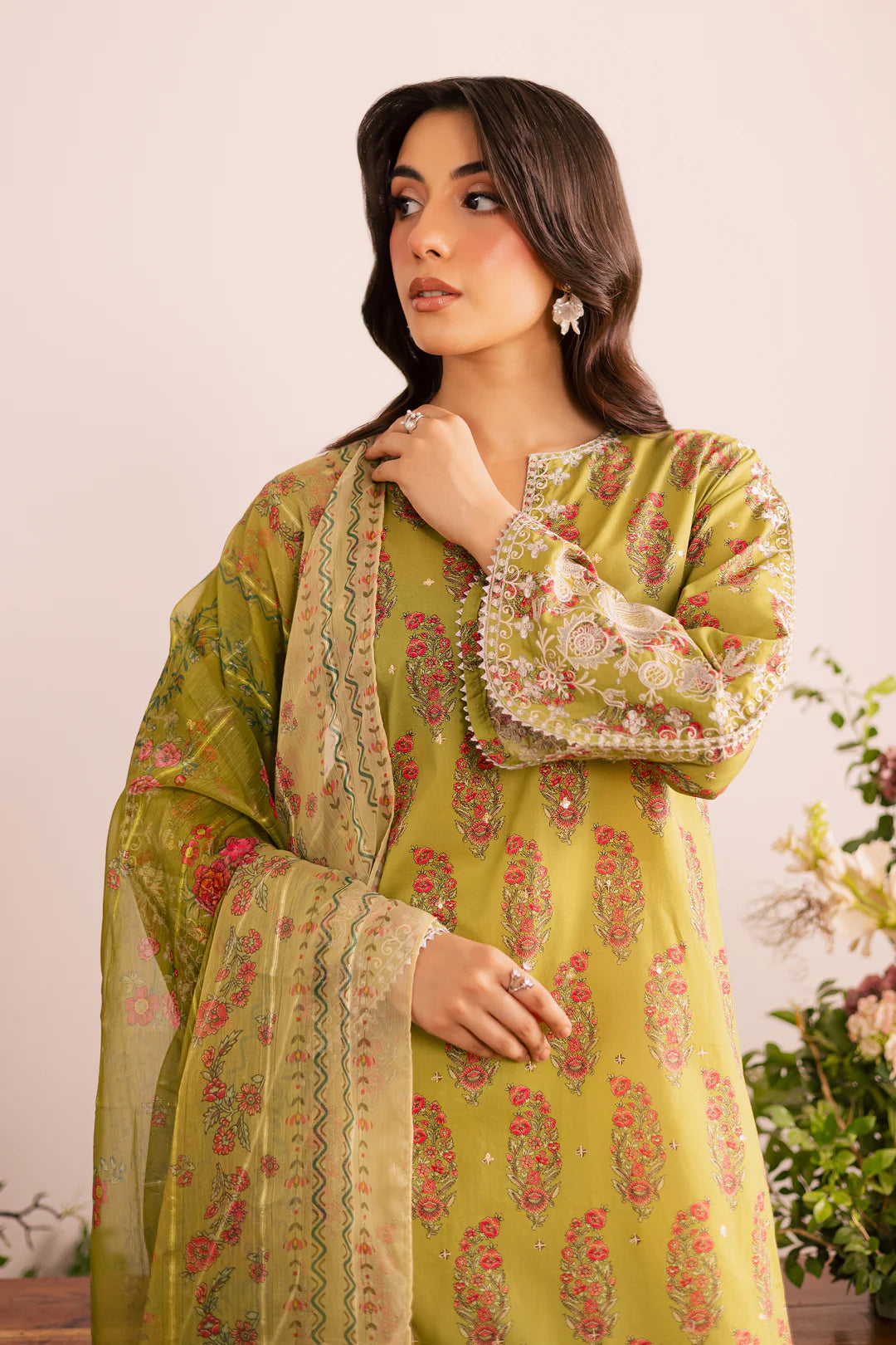 Elegant Green Embroidered Lawn 3 PC
