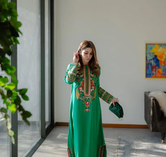 Emerald Green Embroidered Lawn Suit – 3 Pc